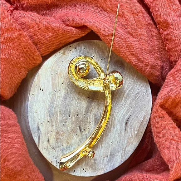 Lapor Gold Tone and Pearl Vintage Brooch. - Picture 4 of 6